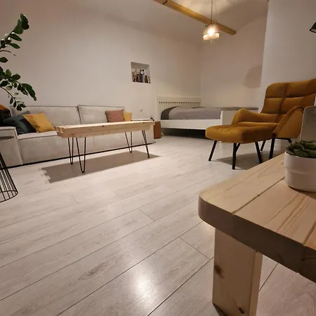Cozy Basement - Self Check In *