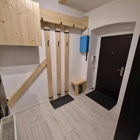 Cozy Basement - Self Check In * Bratislava