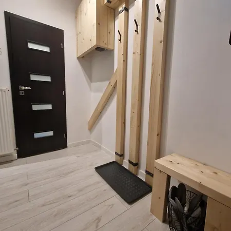 Cozy Basement - Self Check In * Bratislava