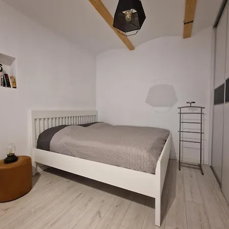 Cozy Basement - Self Check In